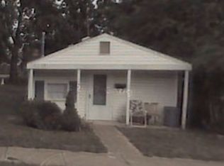 224 E Harrison St, Mooresville, IN 46158
