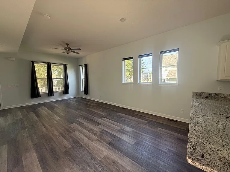1523 E 122nd St — Photo 5
