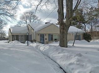 56 Locust St, Lynnfield, MA 01940