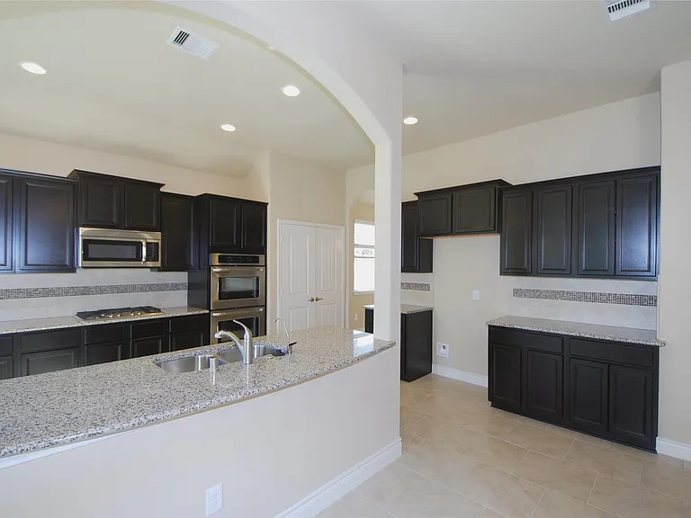 5607 S Denham Ridge Ln — Photo 16