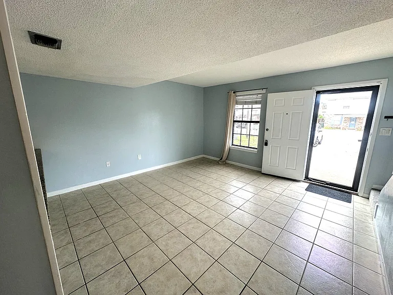 413 Sea Rover Ln NW #F — Photo 5