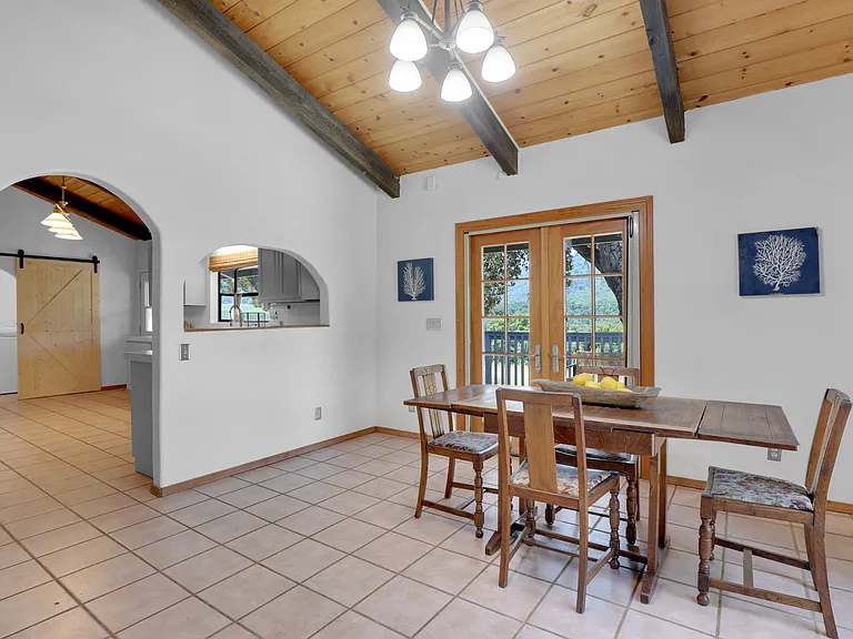 19235 Cachagua Rd — Photo 10