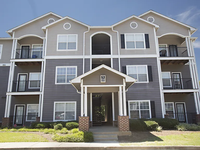 Peachtree Landing — Photo 1