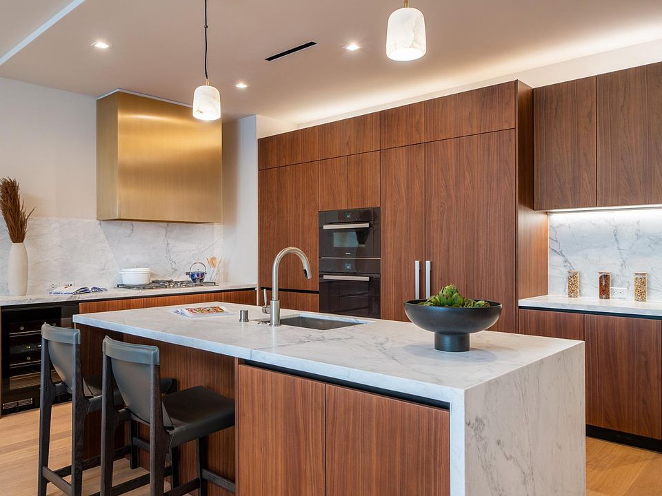1st image of 702 N Doheny Dr #Townhouse 3