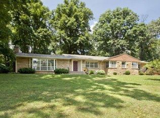 5209 E Sunset Rd, Knoxville, TN 37914