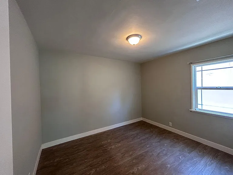 5452 Loma Ave #A — Photo 7