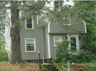 90 Heard St, Worcester, MA 01603