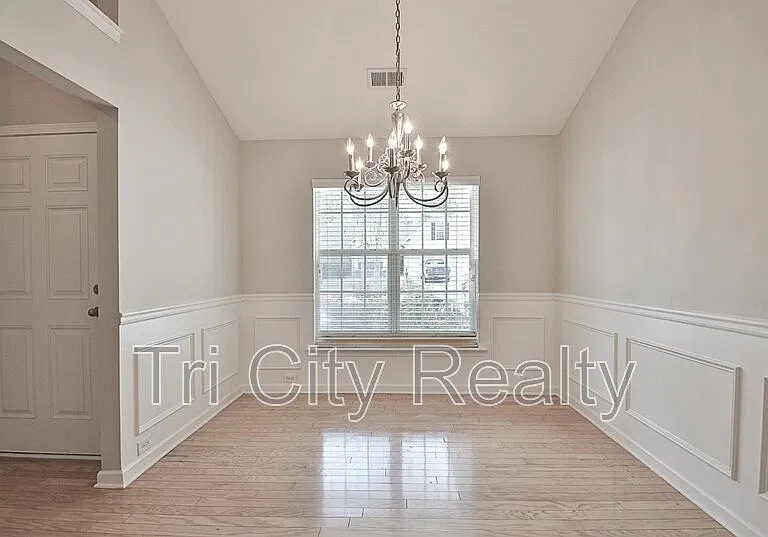341 Hunterian Pl — Photo 8
