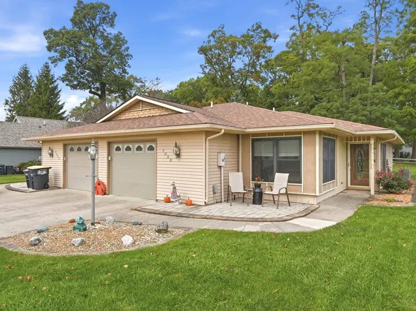 705 Arcadia Ct #B, Kendallville, IN 46755