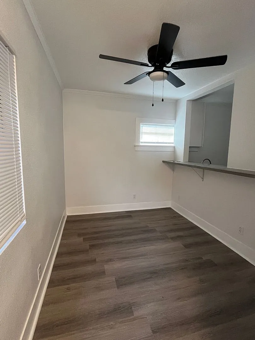 1210 Hoffman Avenue — Photo 3