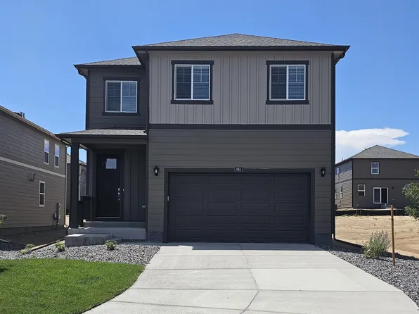 804 Crest St, Lochbuie, CO 80603