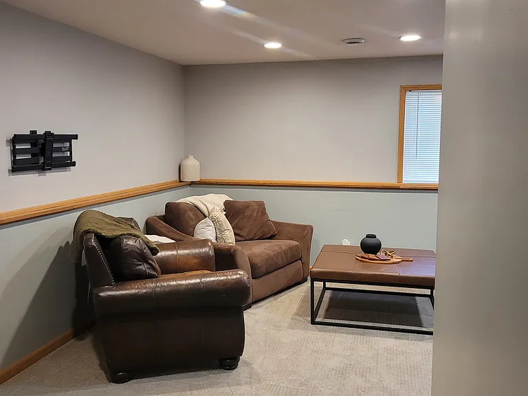 9075 Farmstead Ave — Photo 12
