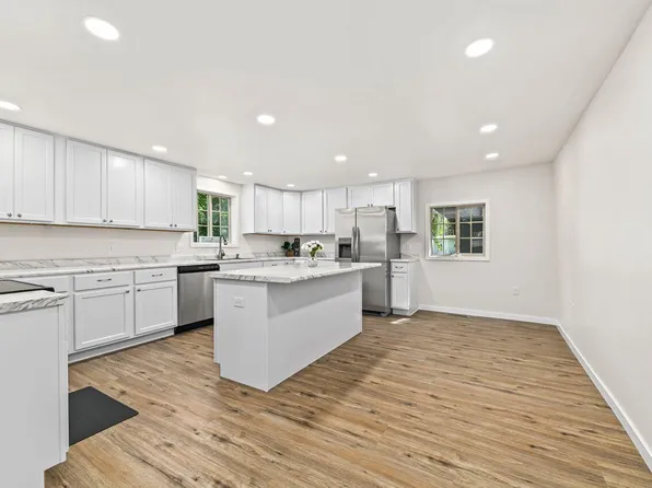 W3124 County Road Y, Lomira, WI 53048