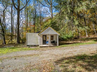 716 Sweet Hollow Road, Bloomsbury, NJ, 08804