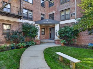 13 Terrace Circle #1-F, Great Neck, NY 11021
