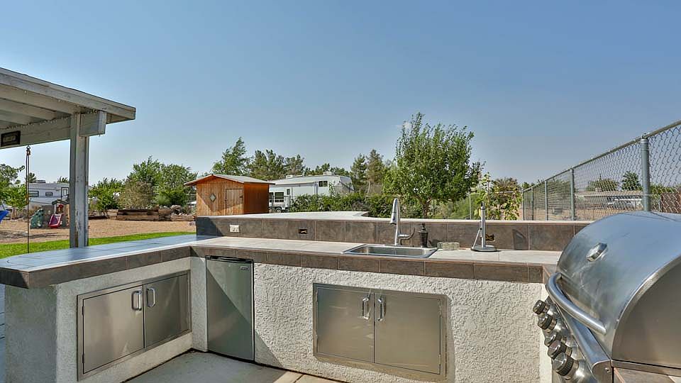 1st image of 15148 El Centro St