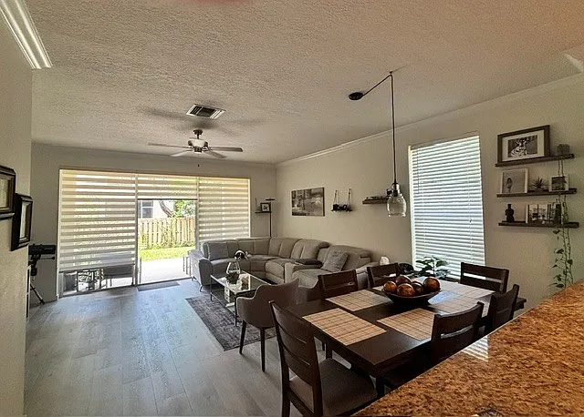 3 bed, 2.5 bath, 1502 sqft, $3,000 — Photo 4