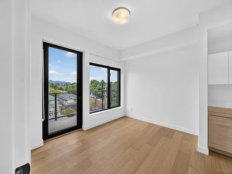 6485 Manitoba St #506 — Photo 4