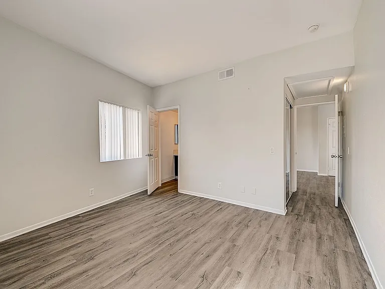 14900 Moorpark Street — Photo 48