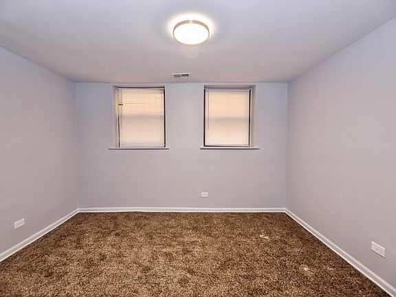 5th image of 5019 S Drexel Blvd #Gc