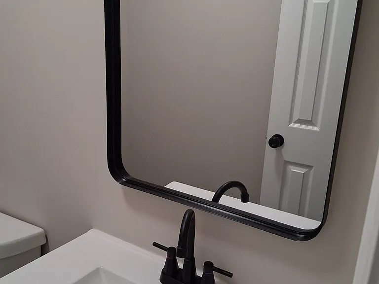 8229 Queens Dr — Photo 17