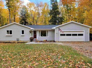 2600 Liegl Dr, Alanson, MI 49706