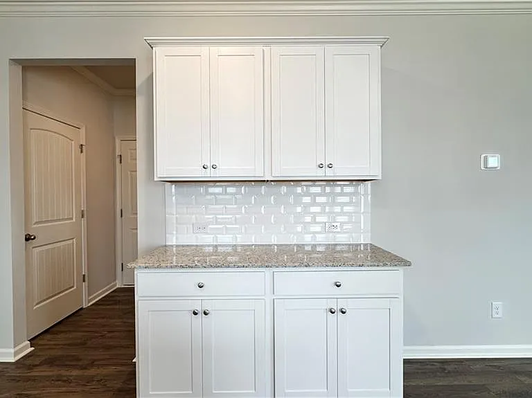 56 Thompson Ridge Ln — Photo 9