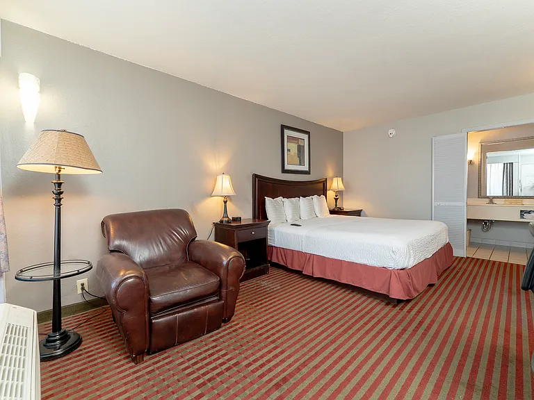 4020 Parkview Dr #A — Photo 10