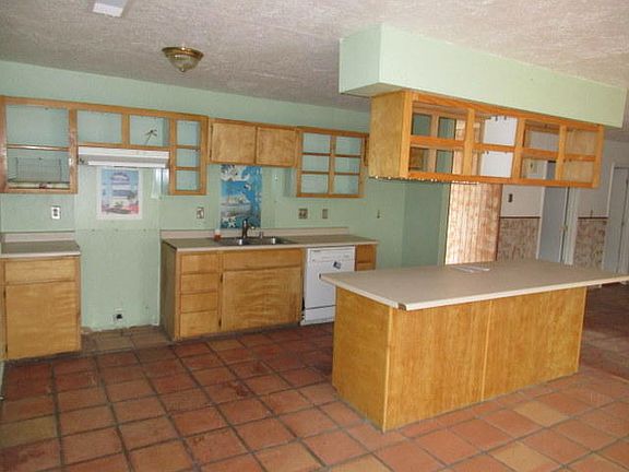 4th image of 1725 Del Norte Blvd