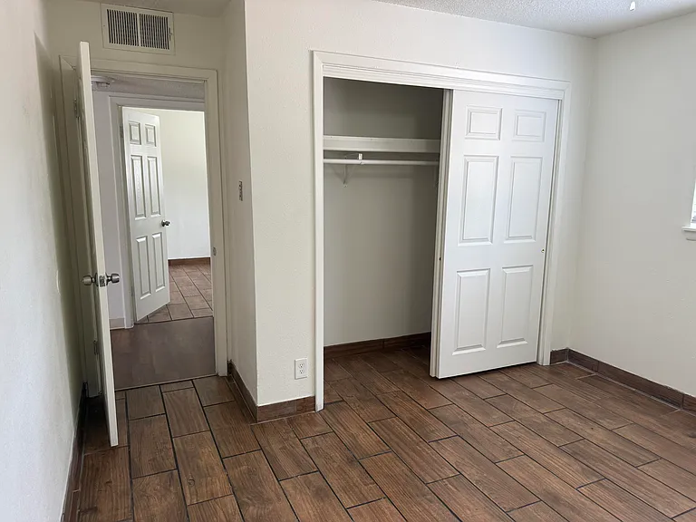3908 Ortiz Ct NE #A — Photo 11