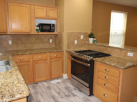 2nd image of 214 Creekside Village Dr