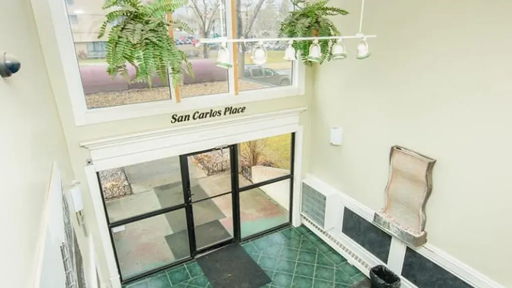 San Carlos Place — Photo 2