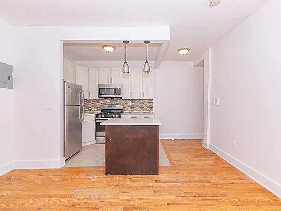 2nd image of 60 Clarkson Ave APT 5K