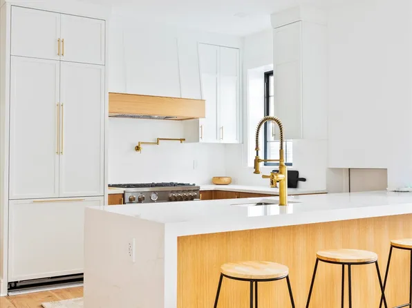 1109 Hancock Street image 6 of 20