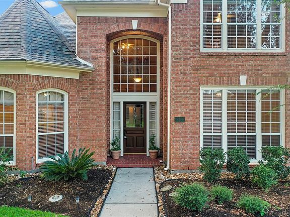 2nd image of 15106 Vista Heights Dr