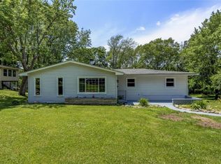 7 Circle Dr, Decatur, IL 62521