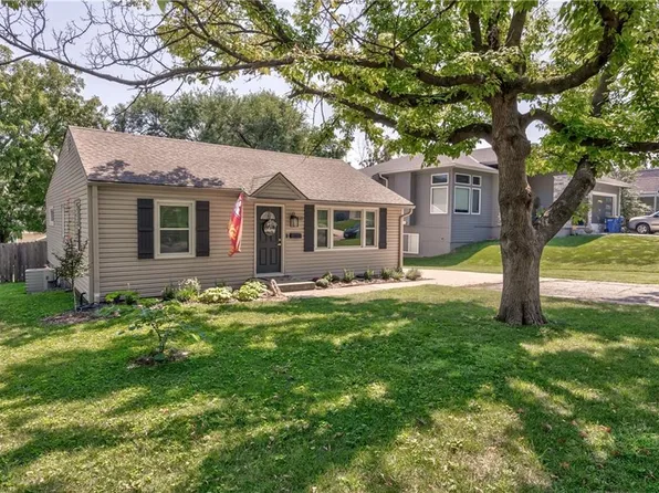 5531 Reeds Rd, Mission, KS 66202