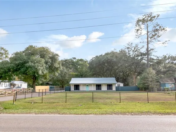 8253 Half Mile Rd, Irvington, AL 36544