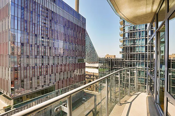 Sold by HighRiseNY | media 10