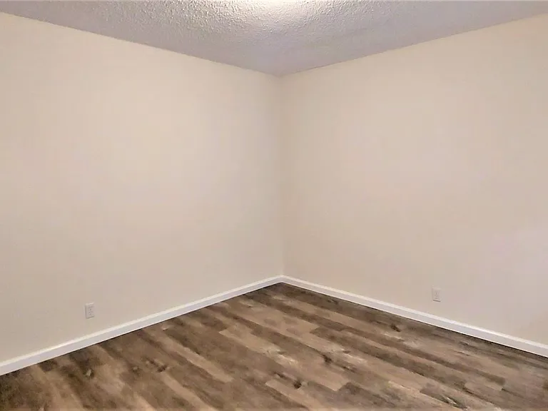 12704 Cedar Ave #B — Photo 7
