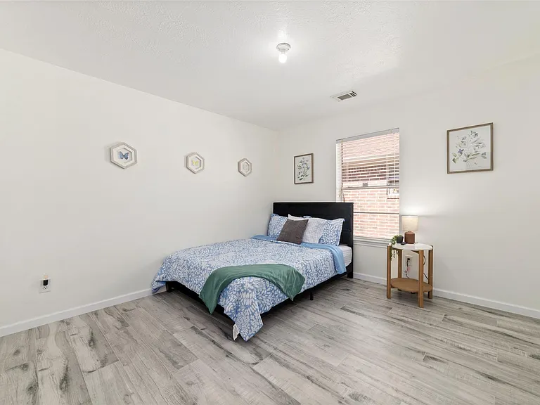 3511 Colleen Woods Cir — Photo 11