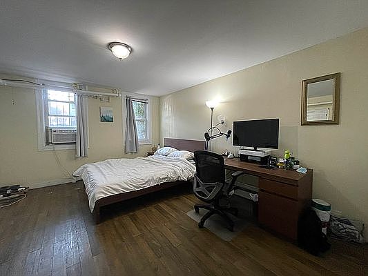 2nd image of 3211 38th Ave #1