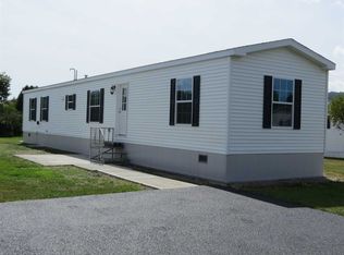124 Robin Ln, Dover Plains, NY 12522