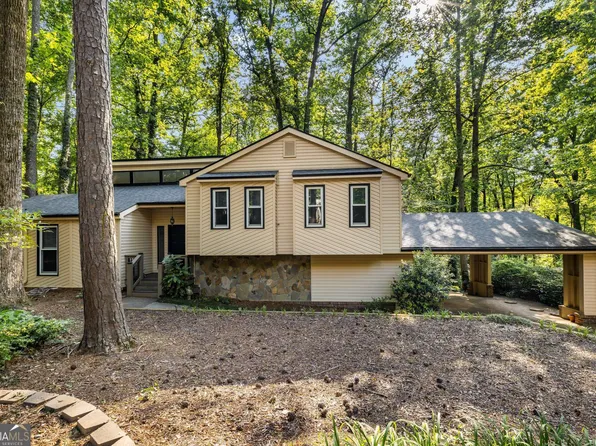 203 Concorde Way SW, Lilburn, GA 30047