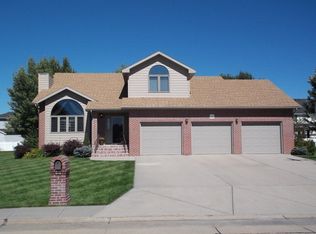 1710 Stagecoach Rd, Grand Island, NE 68801