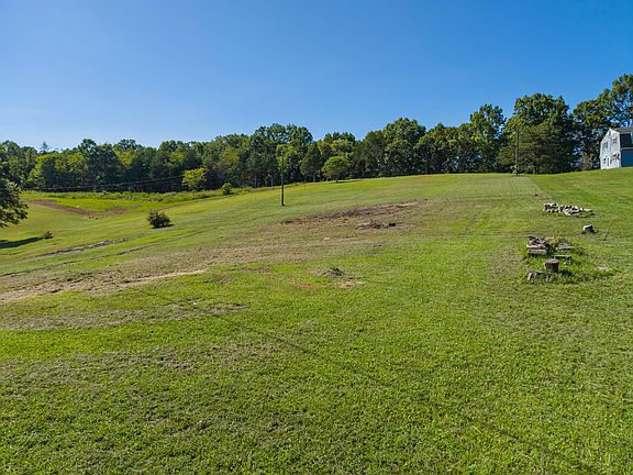 3rd image of 2057 Davis Run