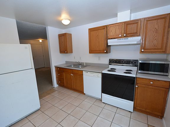 2nd image of 1453 E Morton St APT 3