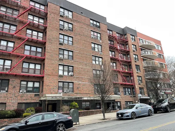 8720 175th Street #6J, Jamaica, NY 11432