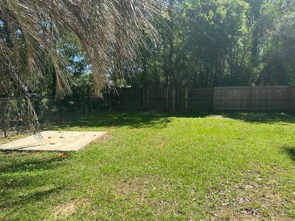 206 Glenwood Dr, Carriere, MS 39426