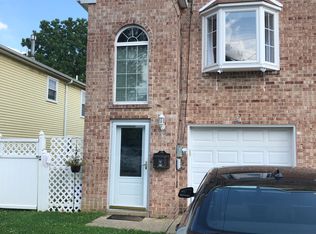 9339 Vandike St, Philadelphia, PA 19114